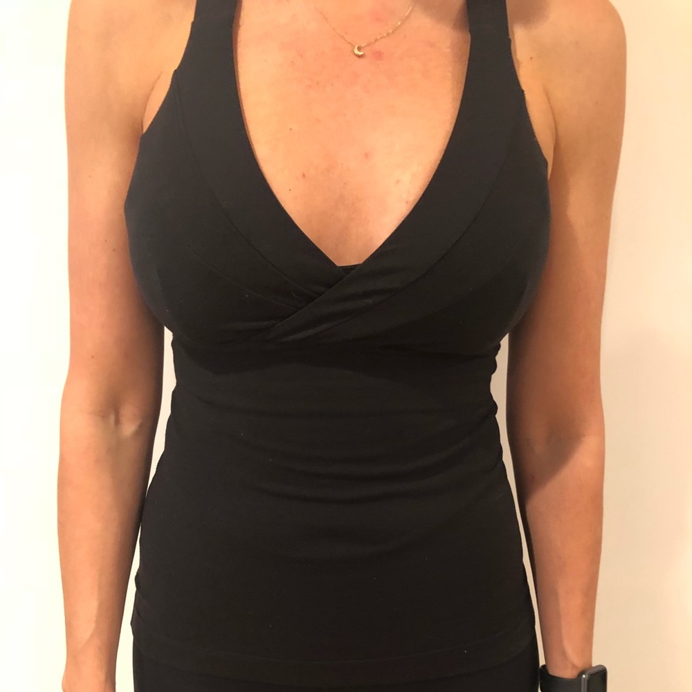 Lululemon tank 🖤🍋